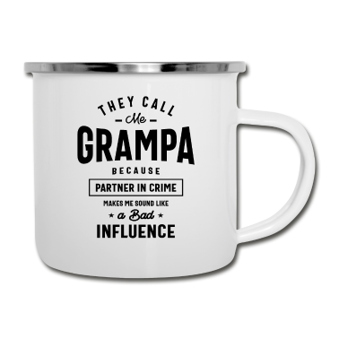 Partner Emaille Tasse - Sie nennen mich Oma, weil Partner in der Kriminalität